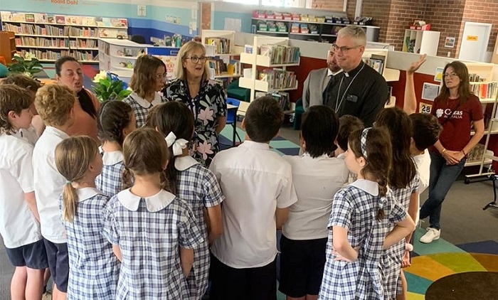 Uskup Richard Umbers Berbagi Cerita dari Tur Caritas Timor-Leste dengan Sekolah-sekolah di Australia