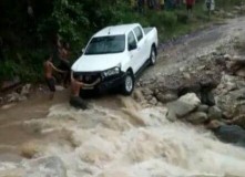Perbaikan Jalan Rusak Akibat Cuaca Ektrem di Baucau Timor Leste Terkendala Masalah Peralatan