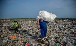 Ilmuwan Temukan Enzim Pelahap Plastik yang Diurai dalam 24 Jam