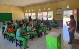 Kurikulum Bahasa Indonesia di Timor Leste, Ada Bea Siswa untuk Mahasiswa Timor Leste