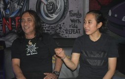 Band Titik Nol Spesialis Lagu-lagu Rock Legend