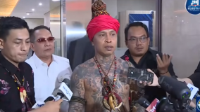 Panglima Jilah Datangi Mabes Polri: Kami Masyarakat Dayak Marah! Tak Ada yang Boleh Menghina Presiden