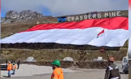 Pecahkan Rekor Dunia, Bendera Merah Putih 75 X 50 Meter Membentang di Puncak Grasberg Papua