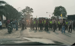 Bentrok Pelajar Pasca Upacara Bendera di SMAN 4 Sarolangun,  4 Siswa Kena Celurit Warga Blokir Jalan