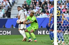 Piala Asia 2024: Jelang Lawan Indonesia, Kiper Jepang Dihina Secara Rasial di Medsos setelah Membuat Kesalahan