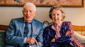 Mantan PM Belanda dan Istrinya yang Berusia 93 Tahun Meninggal Dunia Bersama Melalui Euthanasia