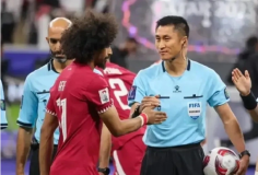 Wasit di Final Piala Asia Ma Ning Asal Tiongkok Diduga Menerima suap setelah Memberi Tiga Penalti untuk Qatar
