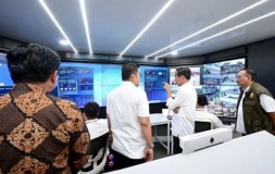 Jokowi Cek Pusat Komando IKN yang Dilengkapi Teknologi Canggih