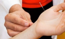 dr Aswadi Sebut Akupuntur Bisa Digunakan Untuk Pendamping Pengobatan Diabetes 