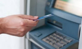 Ribuan ATM dan Bank Ditutup, Transaksi Digital Makin Meningkat 