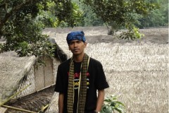 Kakatua Jambul Kuning Pulau Moyo-2: Harus Segera Dilakukan Gerakan Penyelamatan